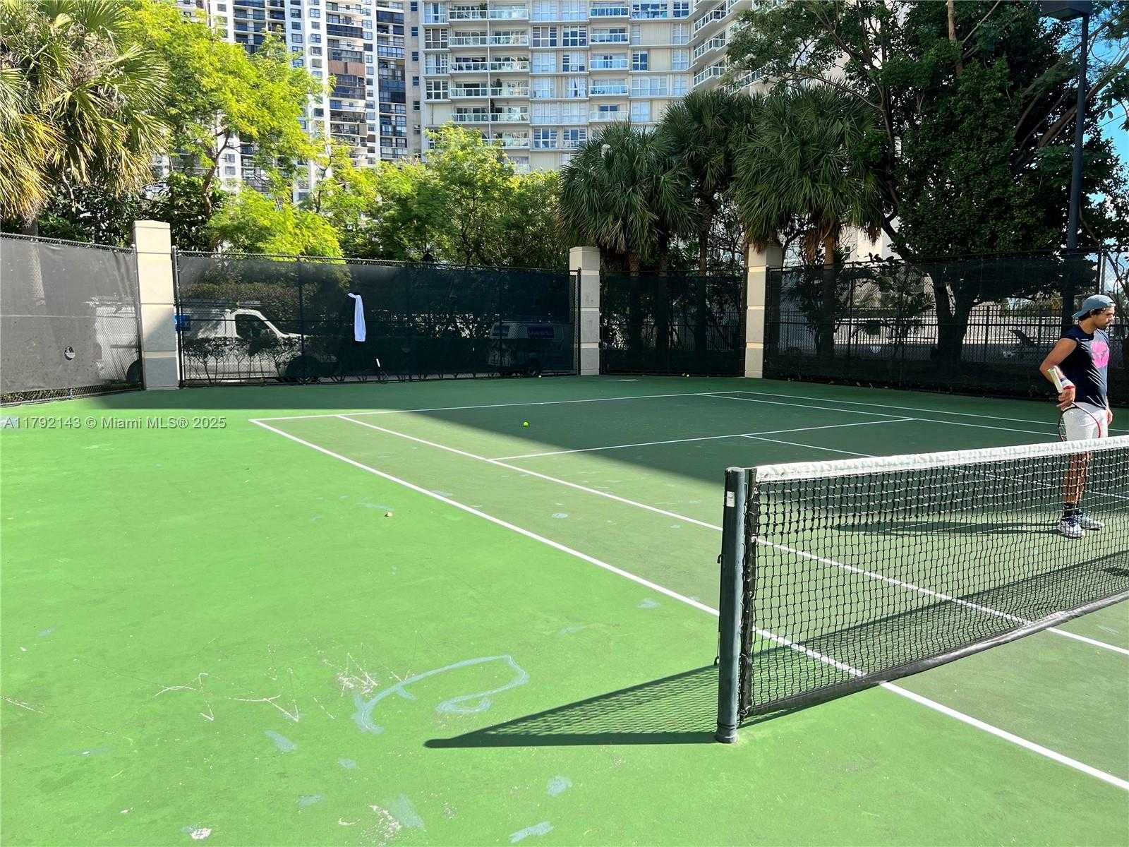 Small Image of 2475 BRICKELL AVE #2207, Miami Number 43