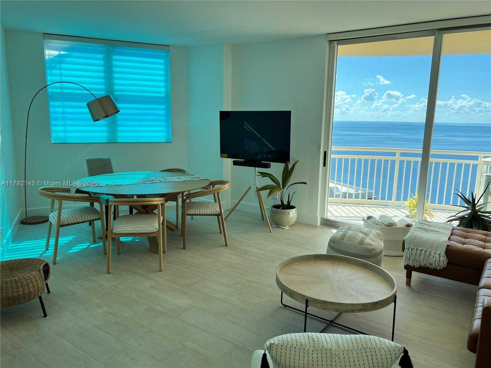 Small Image of 2475 BRICKELL AVE #2207, Miami Number 5
