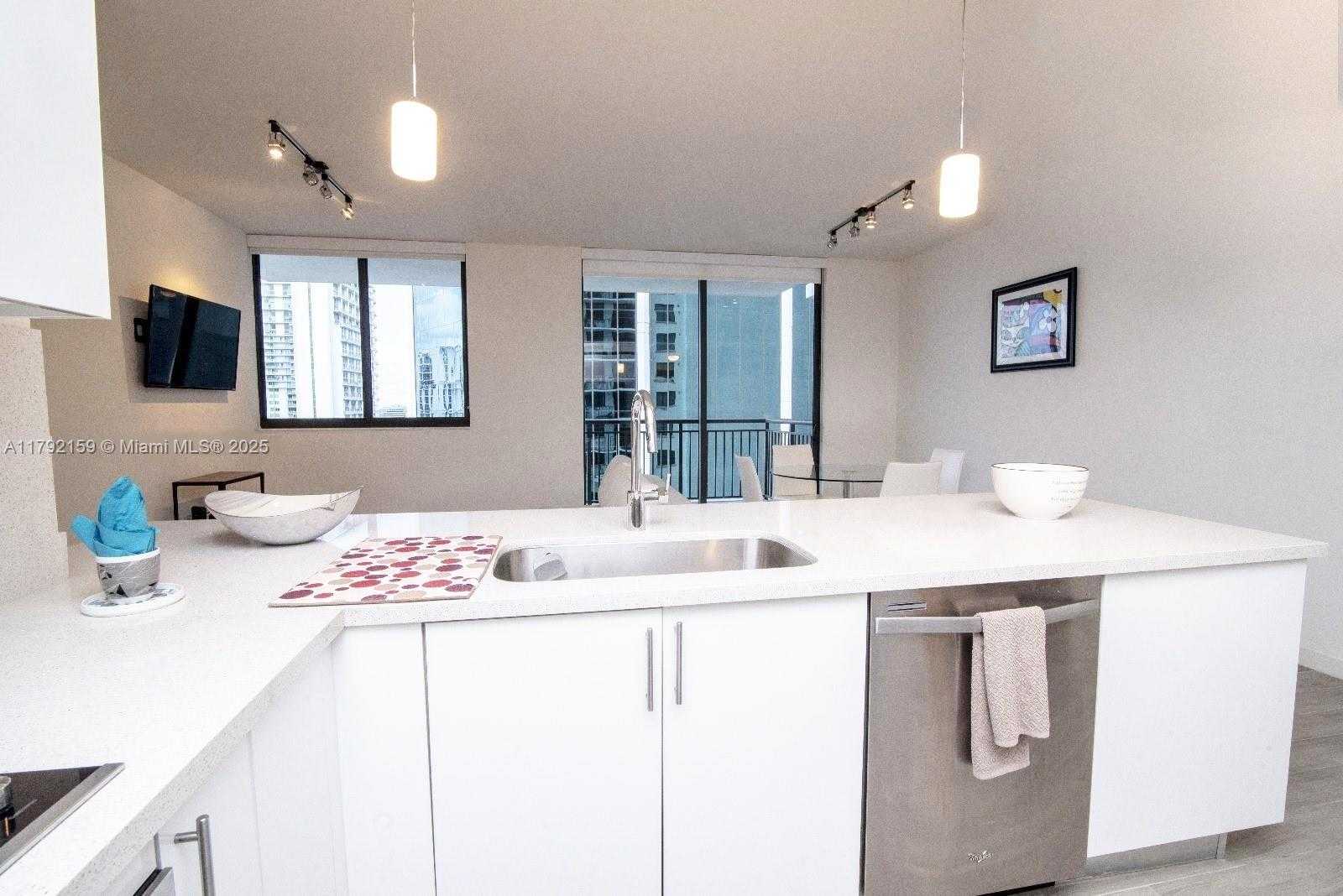 Small Image of 999 SOUTH WEST 1ST AVE #1514, Miami Number 4