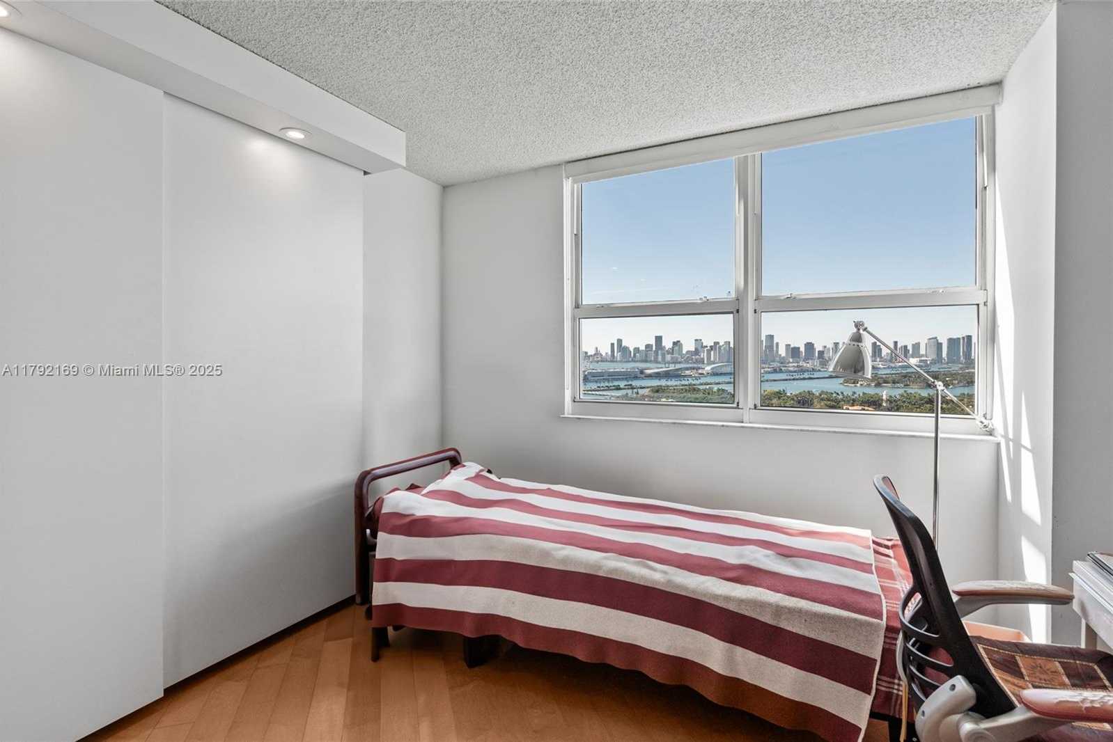 Small Image of 650 WEST AVE #2907, Miami Beach Number 23
