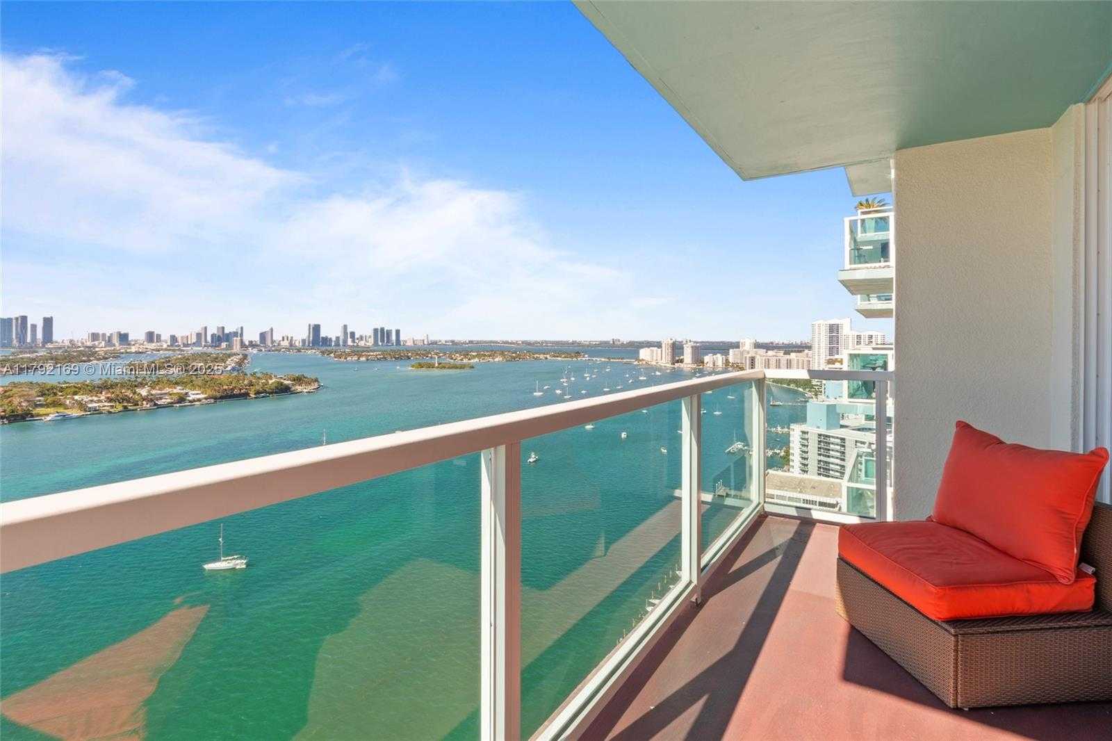 Small Image of 650 WEST AVE #2907, Miami Beach Number 3