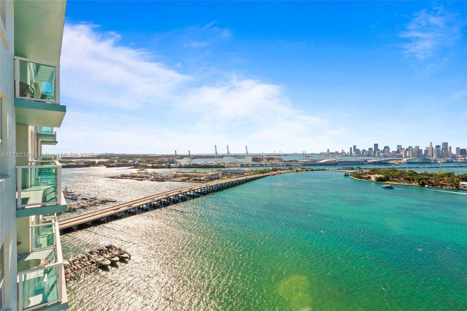 Small Image of 650 WEST AVE #2907, Miami Beach Number 4