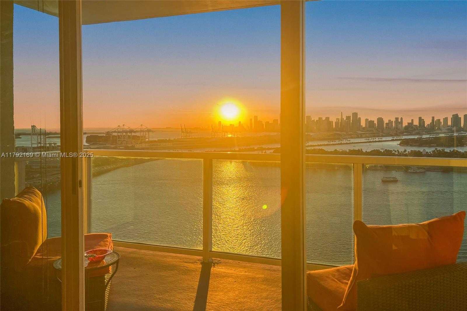 Small Image of 650 WEST AVE #2907, Miami Beach Number 47