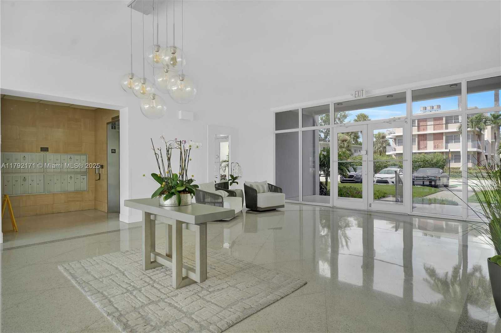 Small Image of 9381 EAST BAY HARBOR DR #401N, Bay Harbor Islands Number 14