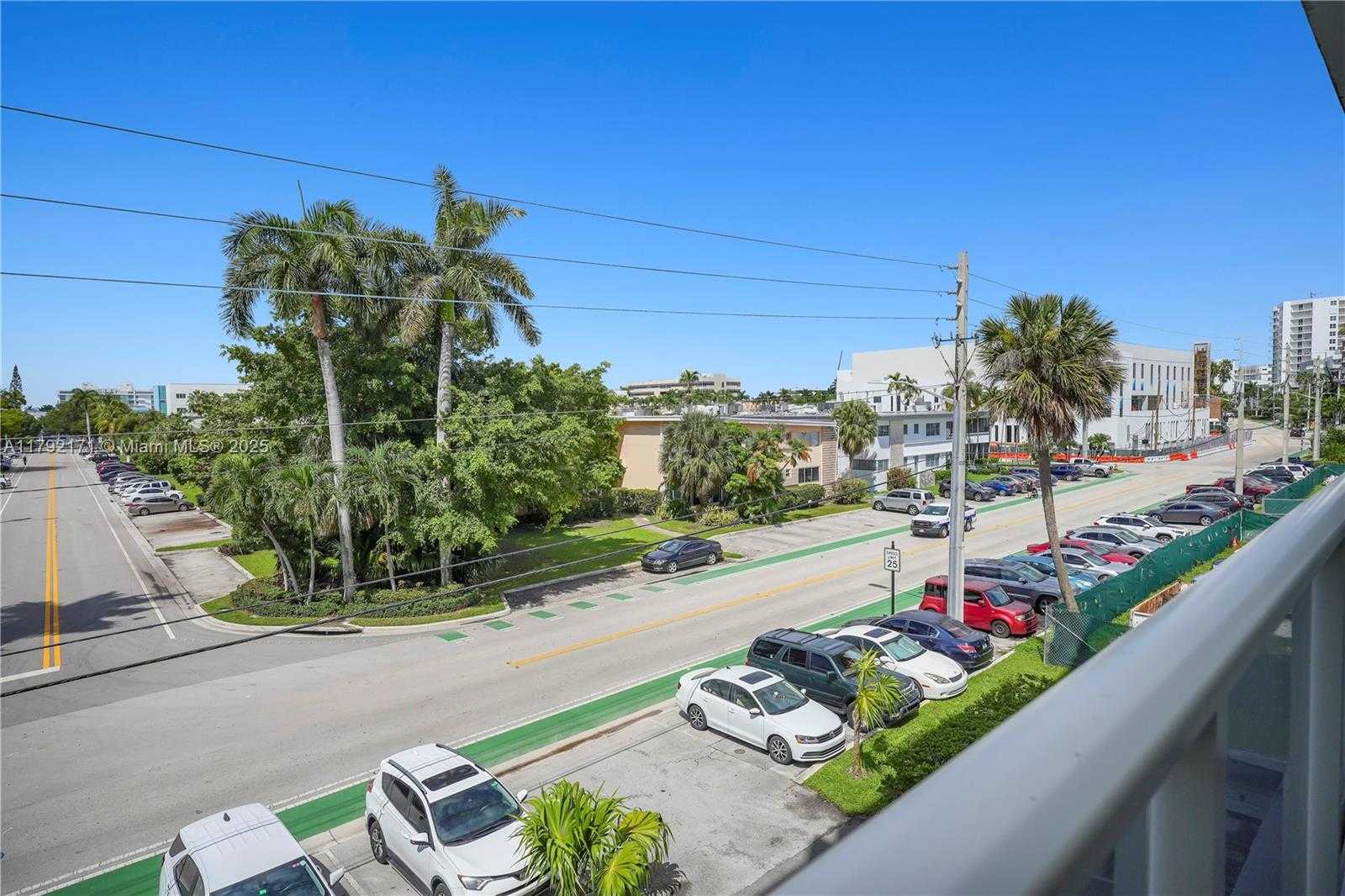 Small Image of 9381 EAST BAY HARBOR DR #401N, Bay Harbor Islands Number 19