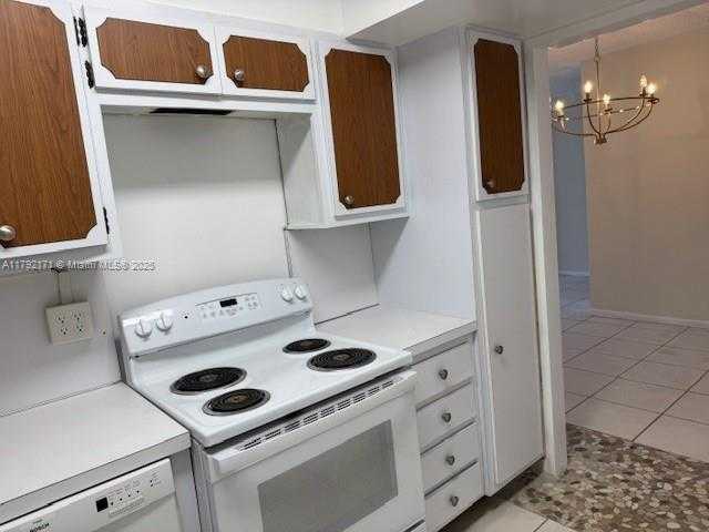 Small Image of 9381 EAST BAY HARBOR DR #401N, Bay Harbor Islands Number 26