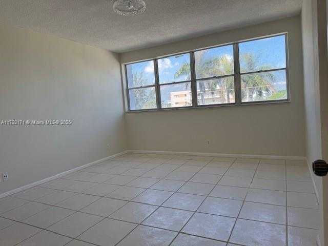Small Image of 9381 EAST BAY HARBOR DR #401N, Bay Harbor Islands Number 27