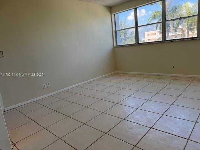 Small Image of 9381 EAST BAY HARBOR DR #401N, Bay Harbor Islands Number 28