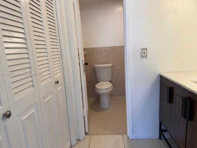 Small Image of 9381 EAST BAY HARBOR DR #401N, Bay Harbor Islands Number 30
