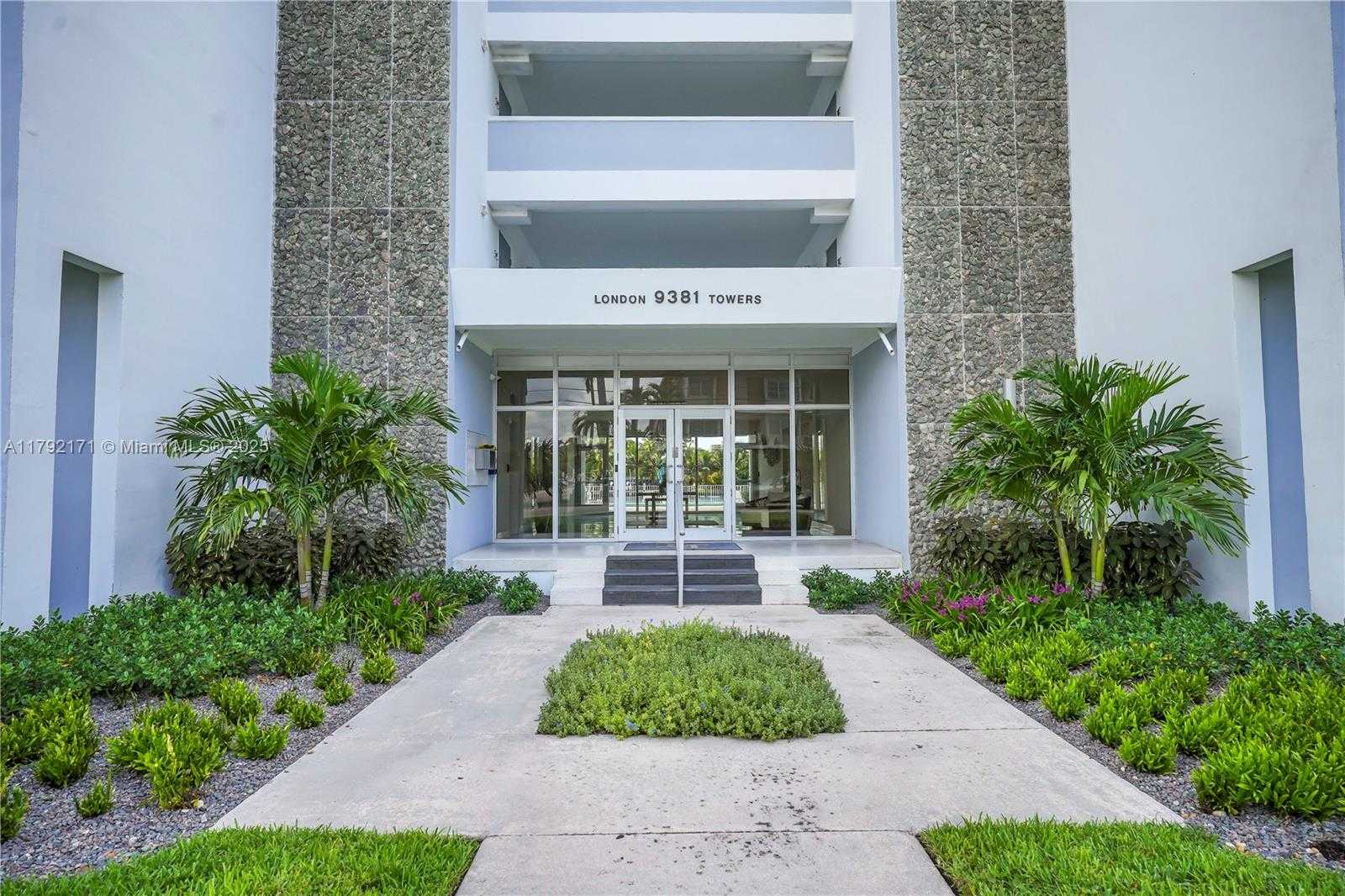 Small Image of 9381 EAST BAY HARBOR DR #401N, Bay Harbor Islands Number 6