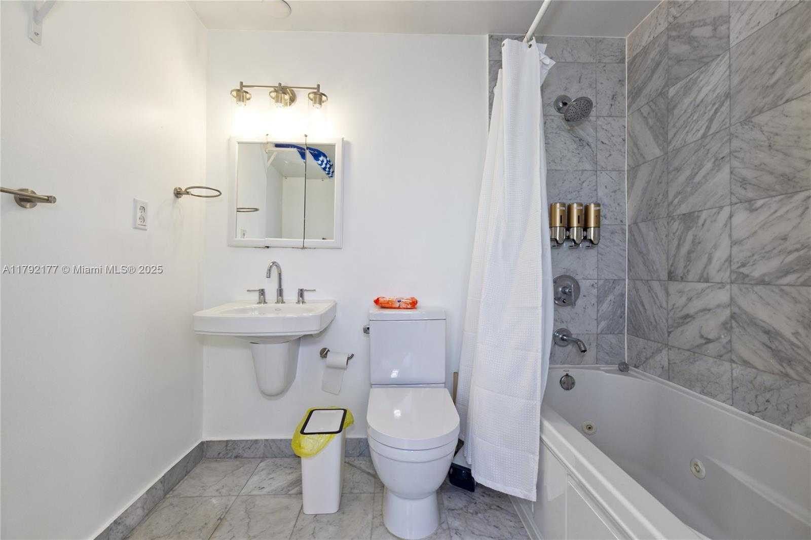Small Image of 6580 INDIAN CREEK DR #608, Miami Beach Number 11