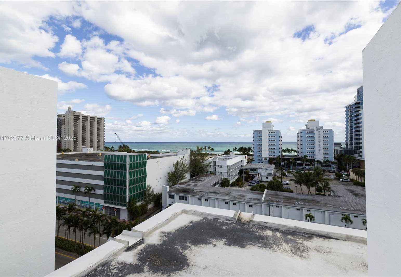 Small Image of 6580 INDIAN CREEK DR #608, Miami Beach Number 16