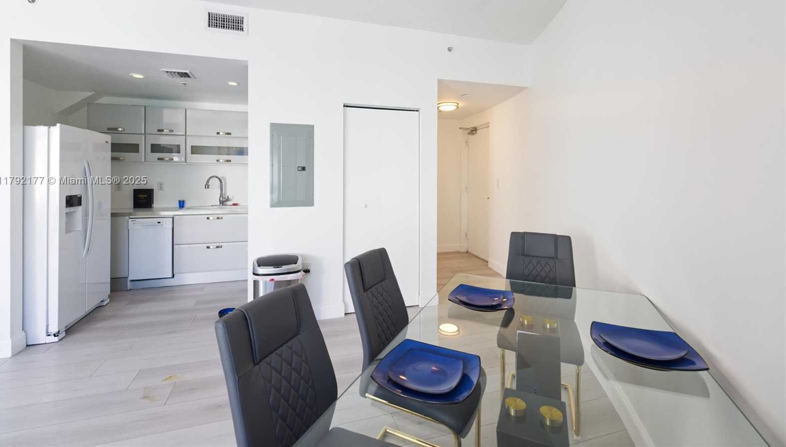 Small Image of 6580 INDIAN CREEK DR #608, Miami Beach Number 7