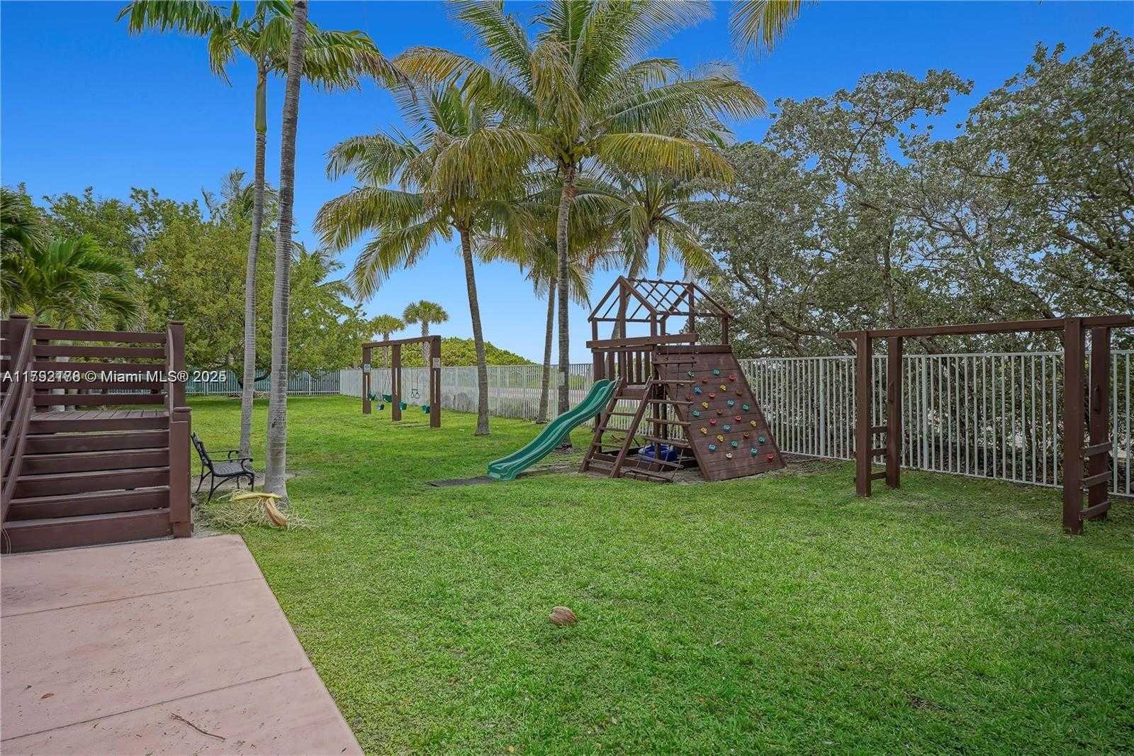 Small Image of 4747 COLLINS AVE #1108, Miami Beach Number 12