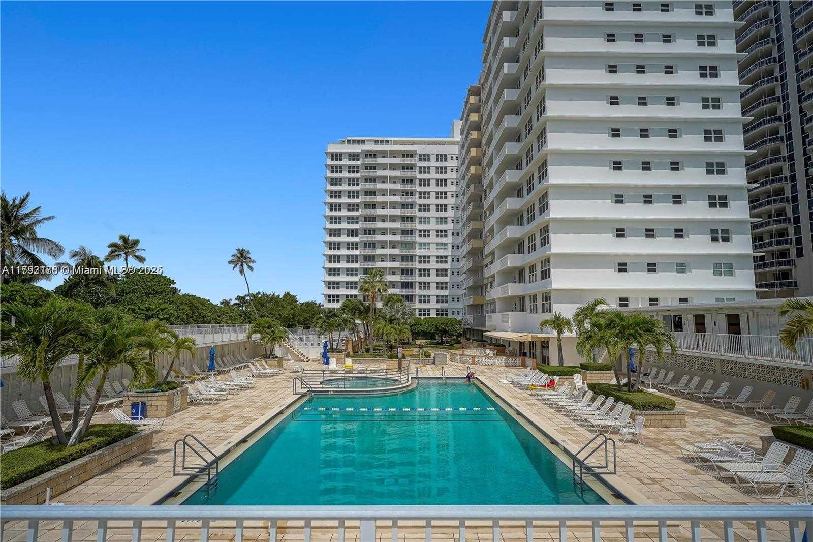 Small Image of 4747 COLLINS AVE #1108, Miami Beach Number 16