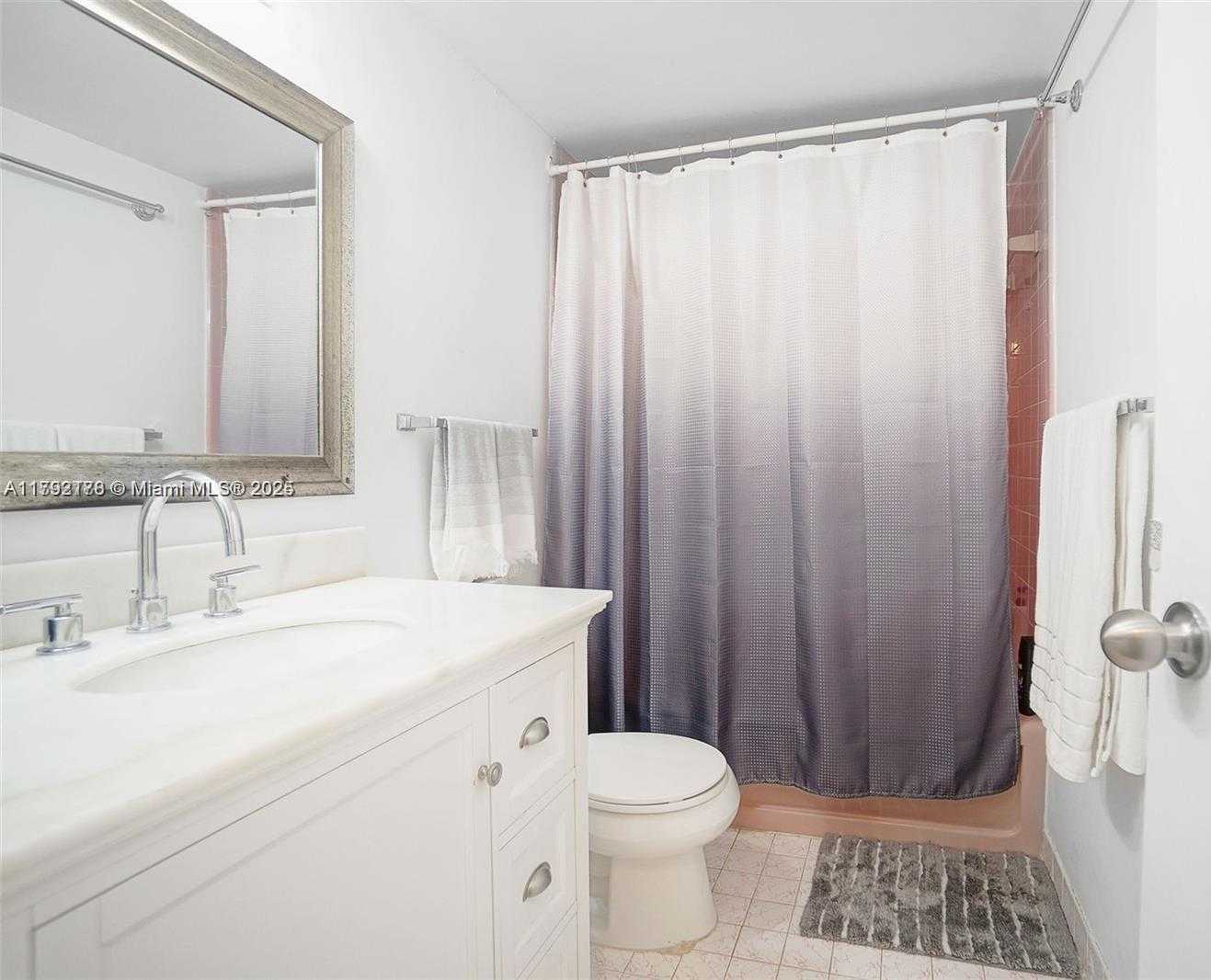 Small Image of 4747 COLLINS AVE #1108, Miami Beach Number 9
