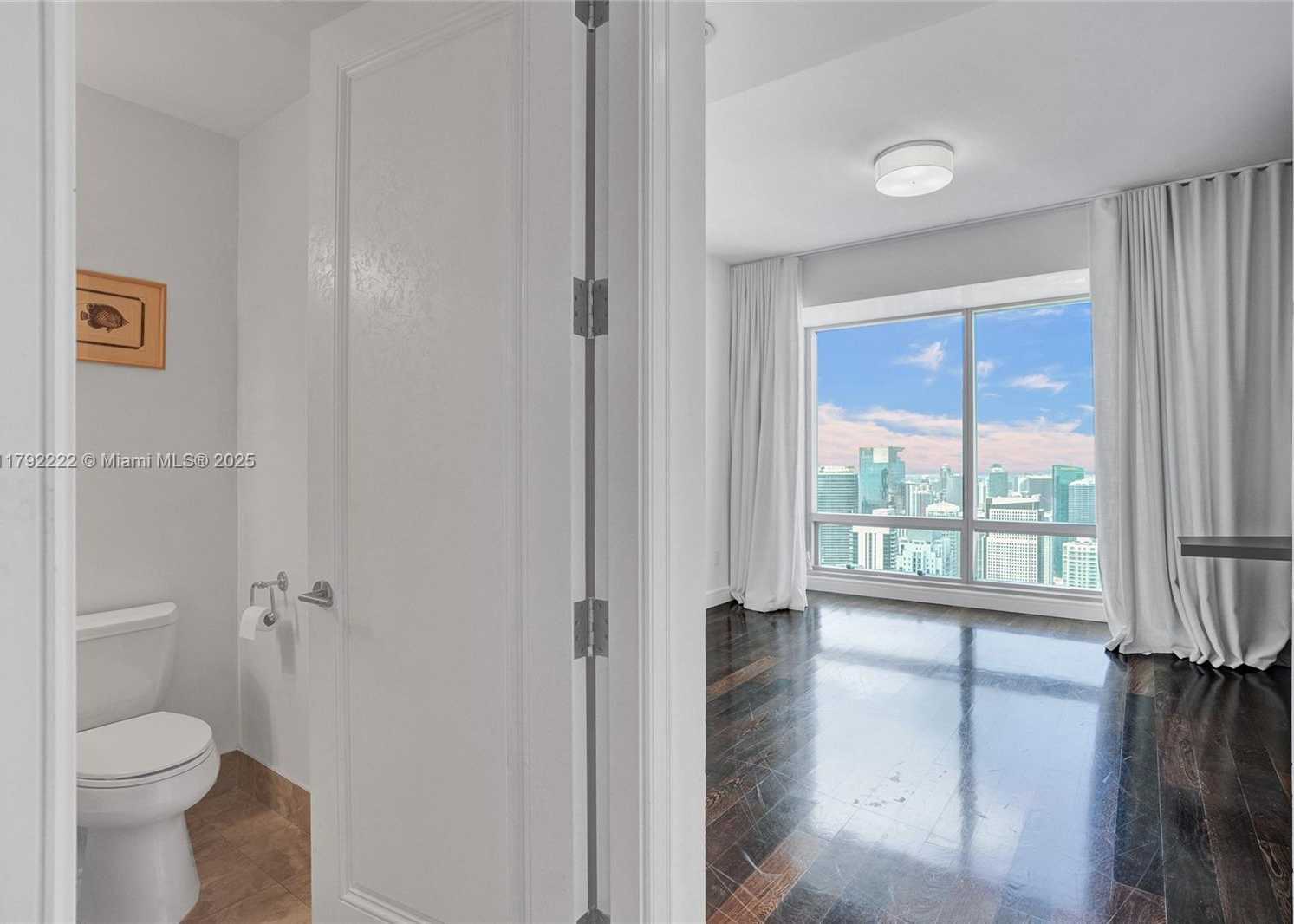 Small Image of 1425 BRICKELL AVE #62E, Miami Number 15