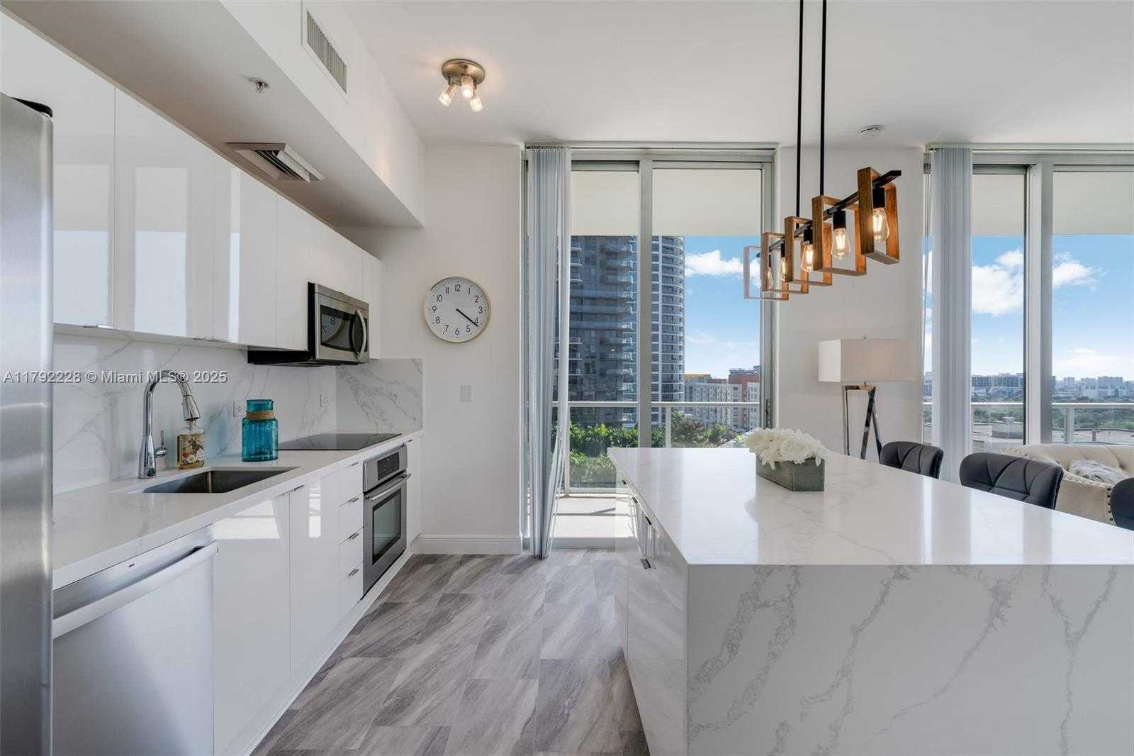 Small Image of 3470 EAST COAST AVE #H1405, Miami Number 2