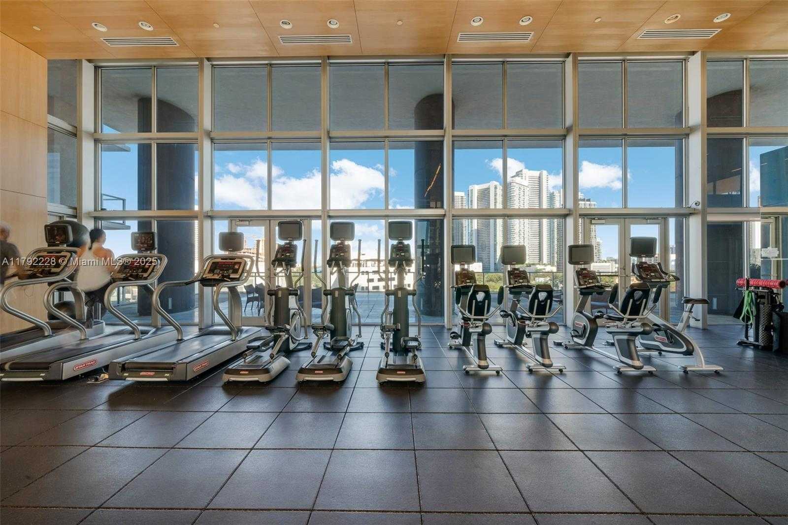 Small Image of 3470 EAST COAST AVE #H1405, Miami Number 30
