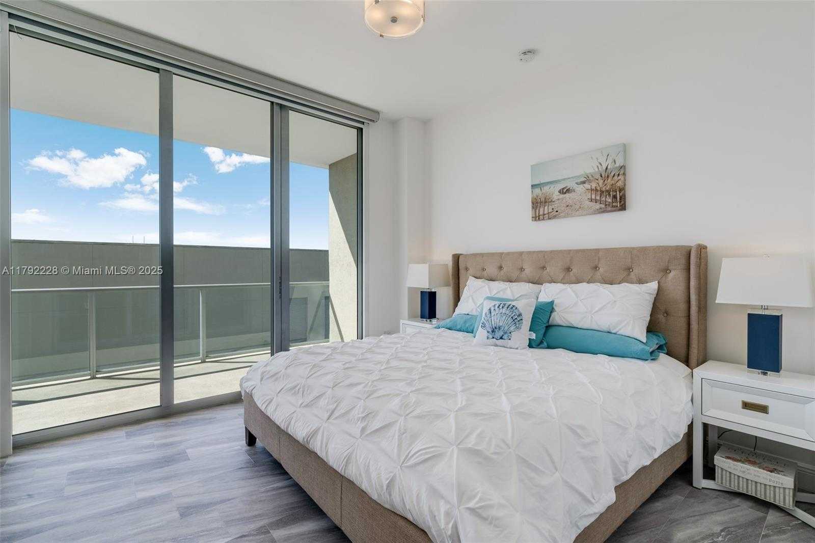 Small Image of 3470 EAST COAST AVE #H1405, Miami Number 9