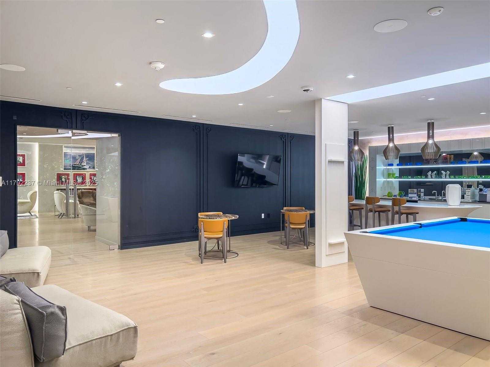 Small Image of 1000 Brickell Plaza, Miami, FL 33131, USA Number 41