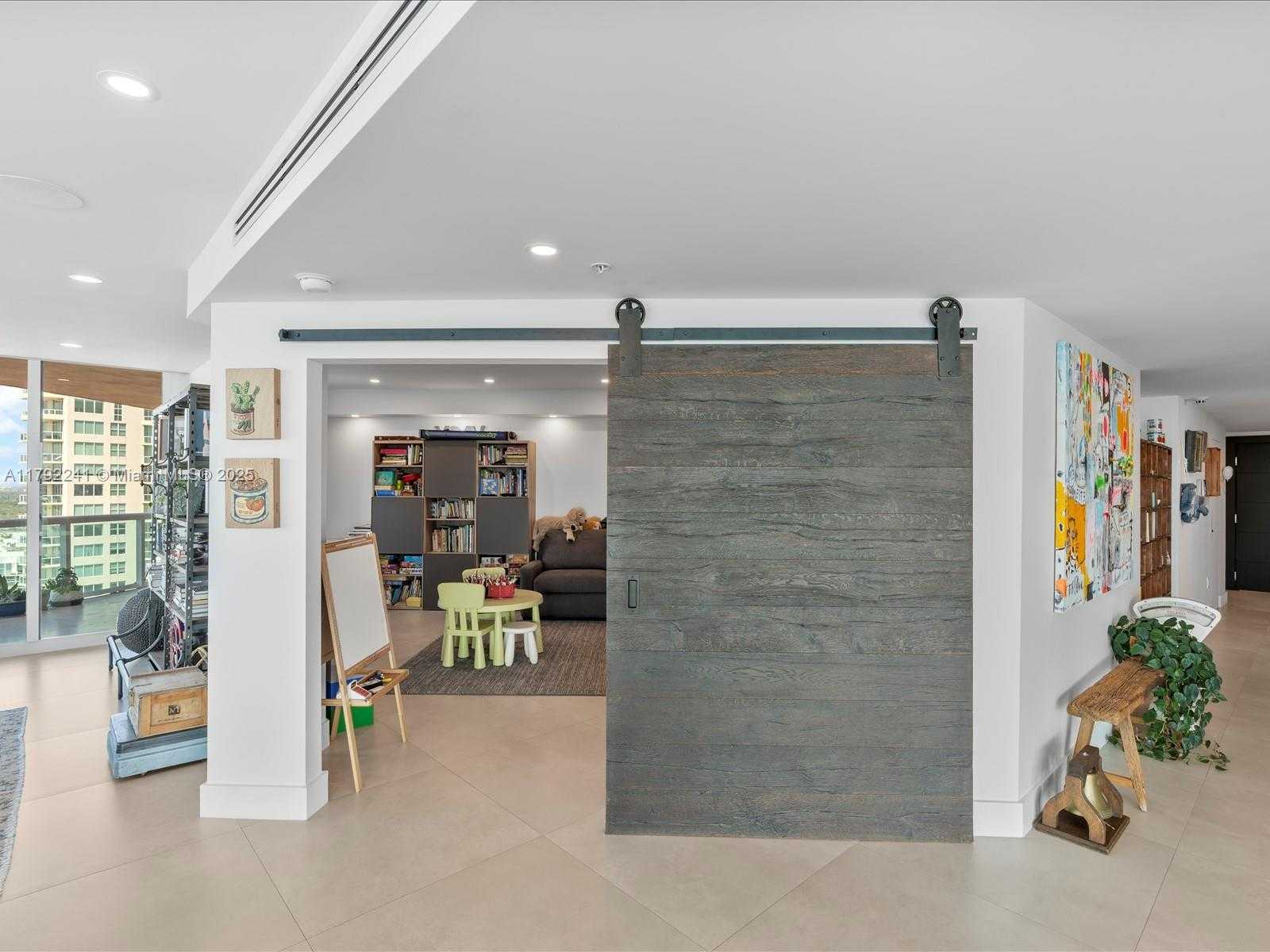 Small Image of 3370 HIDDEN BAY DR #2900, Aventura Number 22
