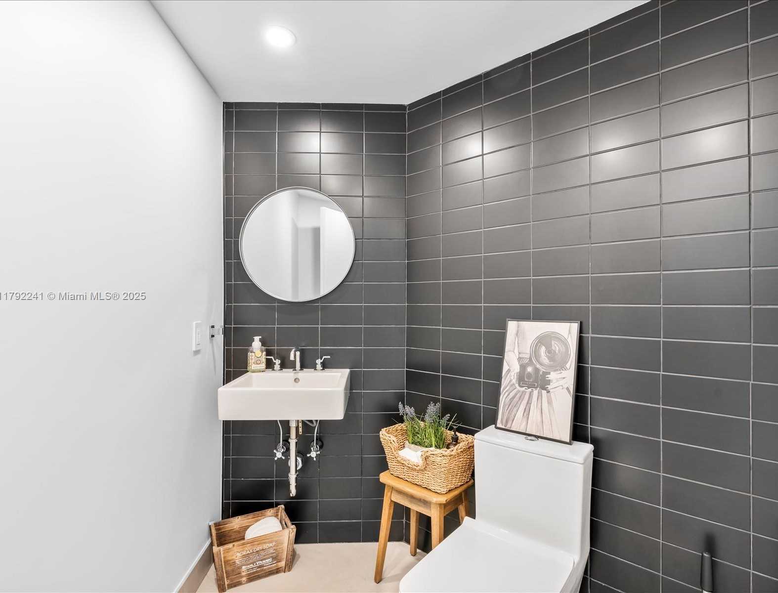Small Image of 3370 HIDDEN BAY DR #2900, Aventura Number 27