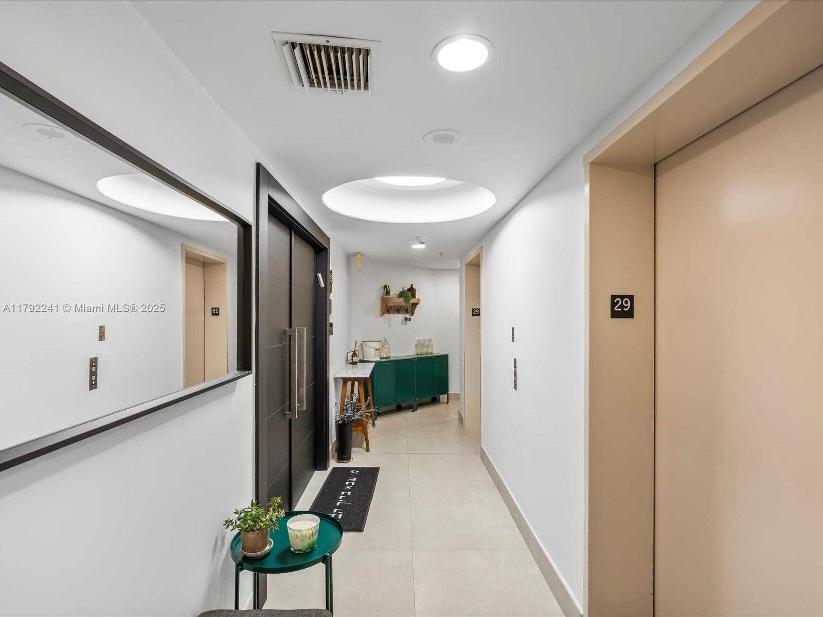 Small Image of 3370 HIDDEN BAY DR #2900, Aventura Number 3