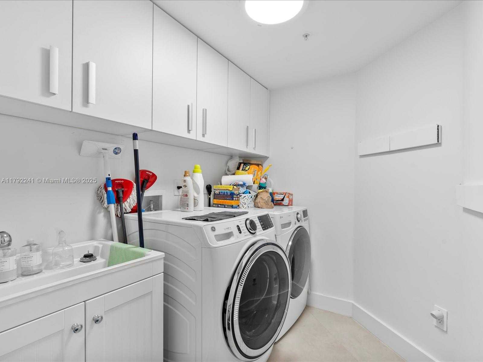 Small Image of 3370 HIDDEN BAY DR #2900, Aventura Number 30