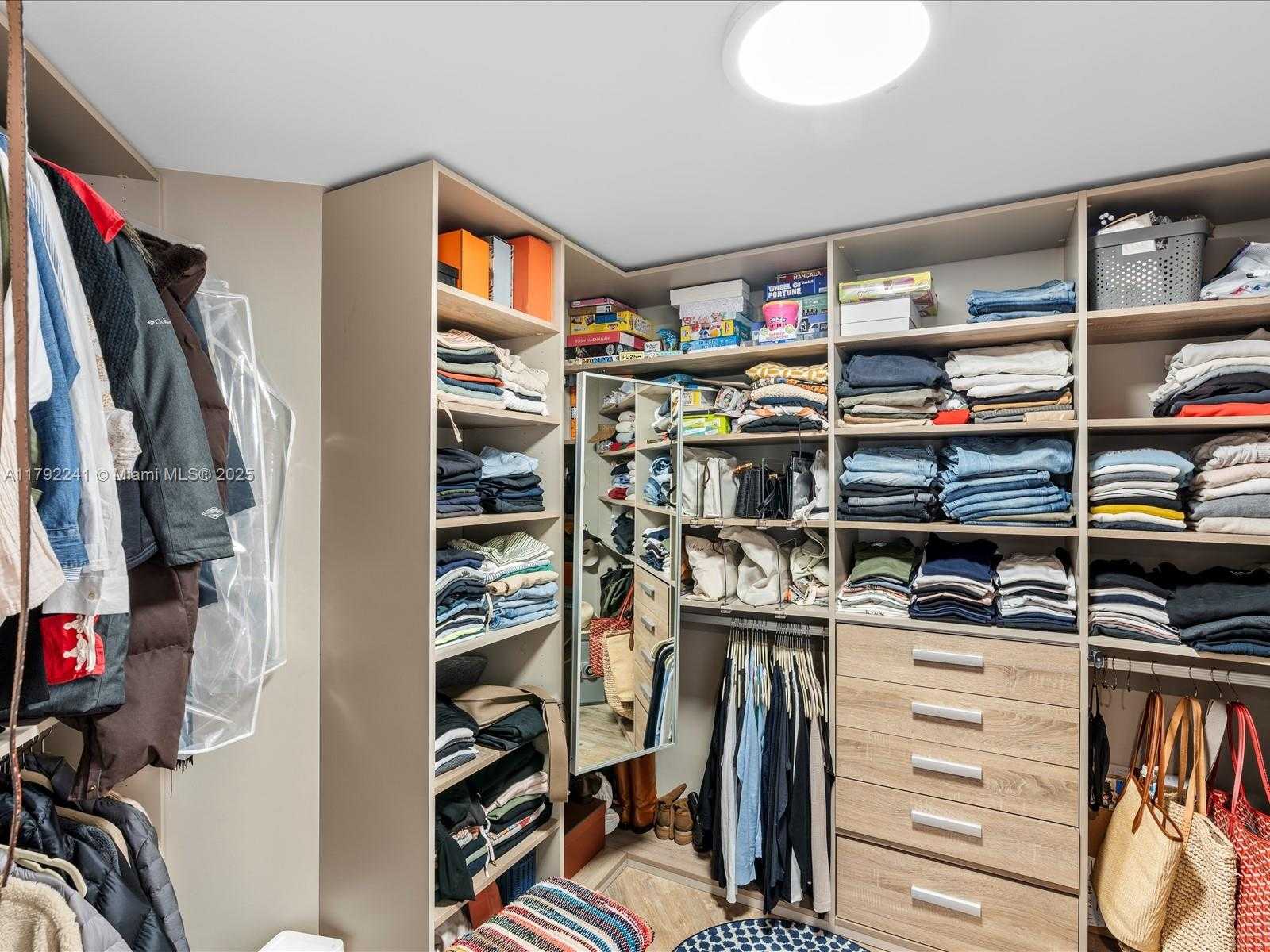 Small Image of 3370 HIDDEN BAY DR #2900, Aventura Number 42