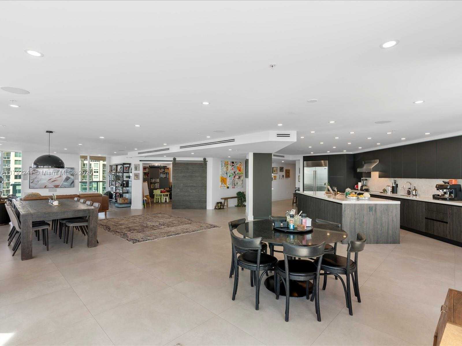 Small Image of 3370 HIDDEN BAY DR #2900, Aventura Number 8