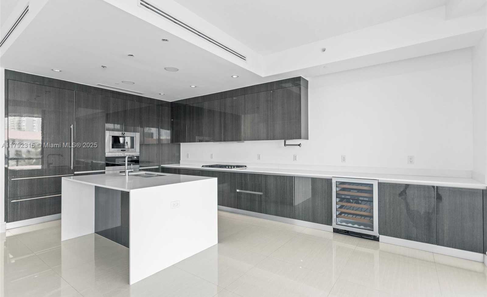 Small Image of 3250 NORTH EAST 188TH ST #203, Aventura Number 12