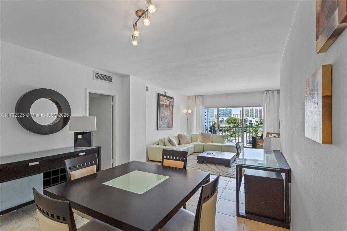 Small Image of 500 BAYVIEW DR #527, Sunny Isles Beach Number 14
