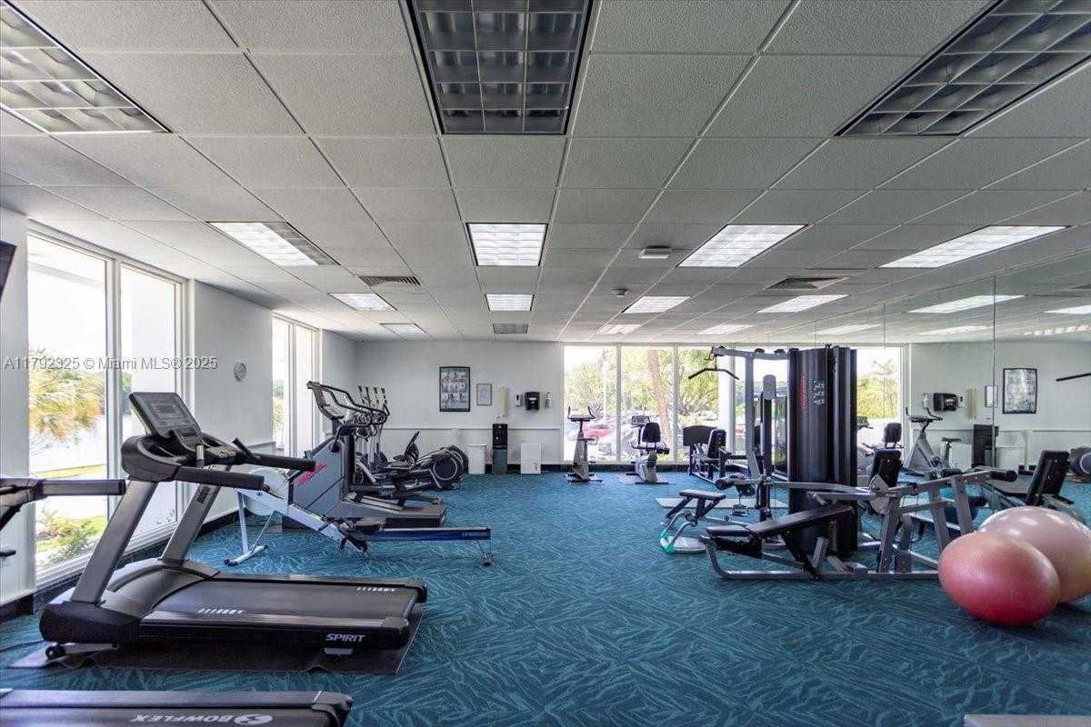 Small Image of 500 BAYVIEW DR #527, Sunny Isles Beach Number 38