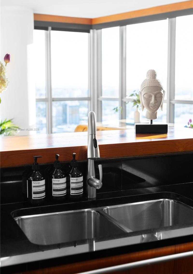 Small Image of 101 20TH ST #3206, Miami Beach Number 11