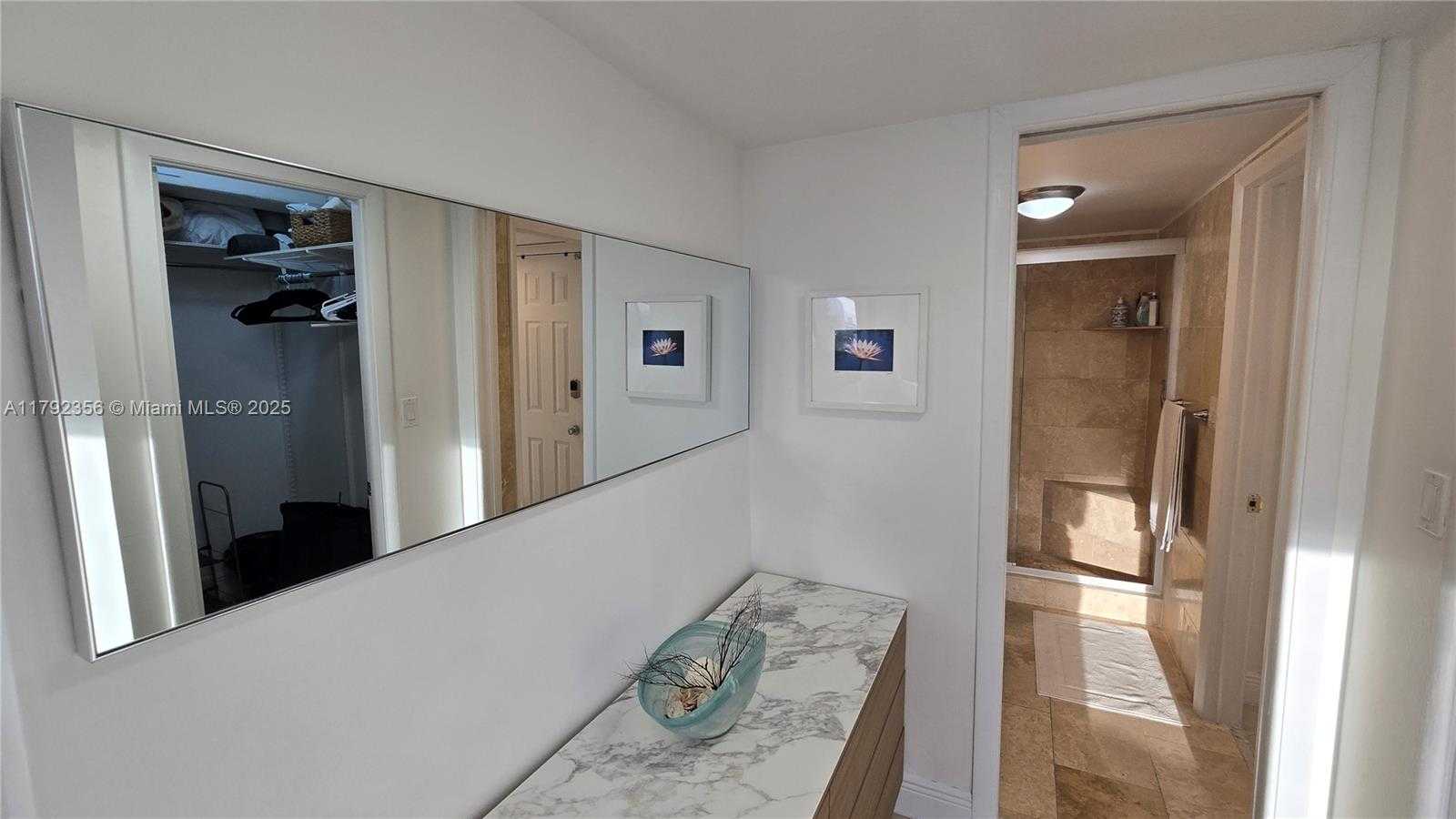 Small Image of 401 OCEAN DR #503, Miami Beach Number 11