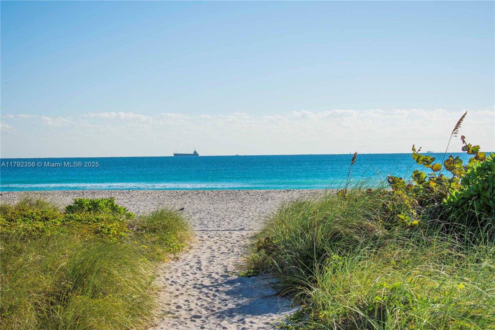 Small Image of 401 OCEAN DR #503, Miami Beach Number 22