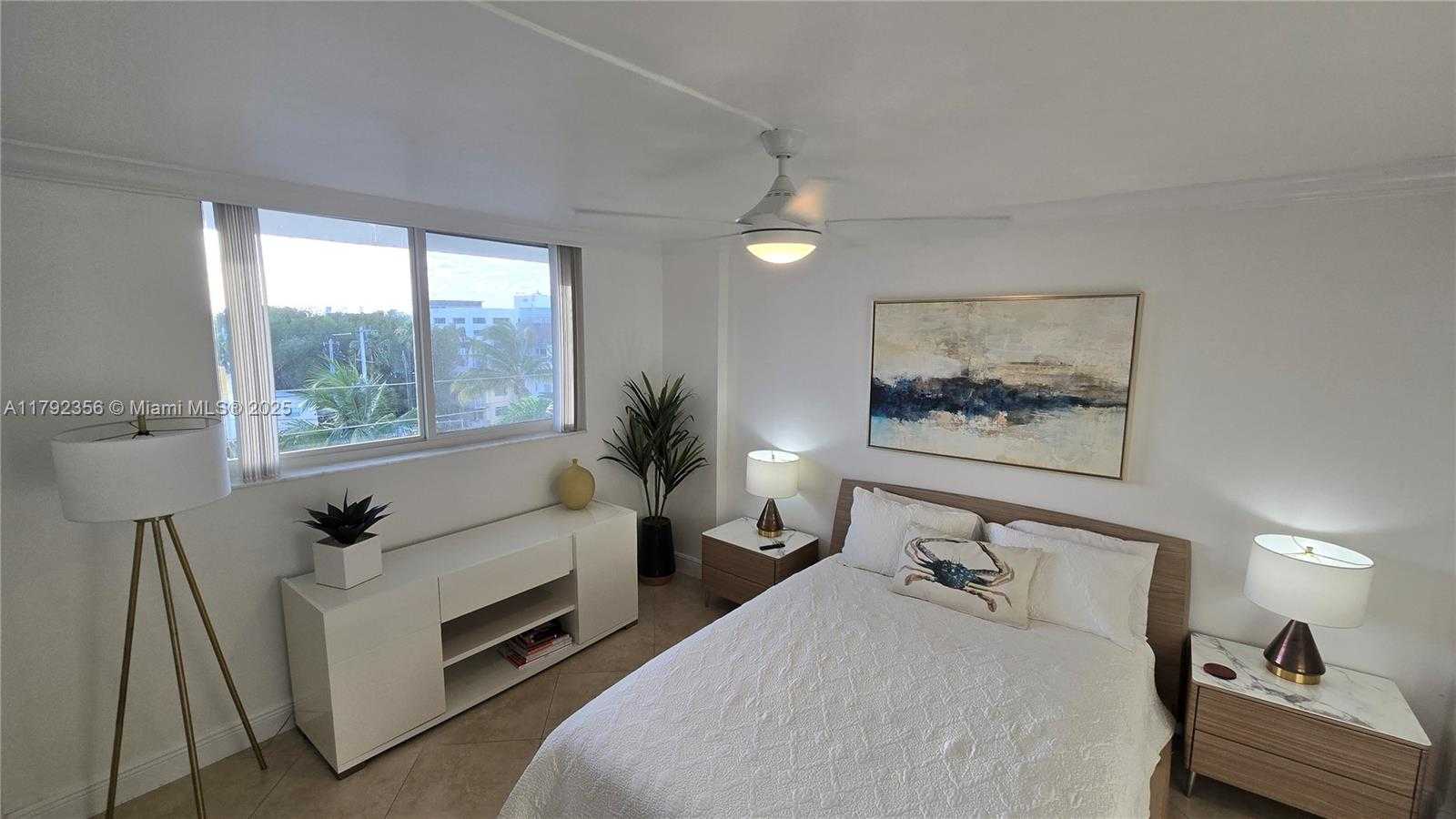 Small Image of 401 OCEAN DR #503, Miami Beach Number 6