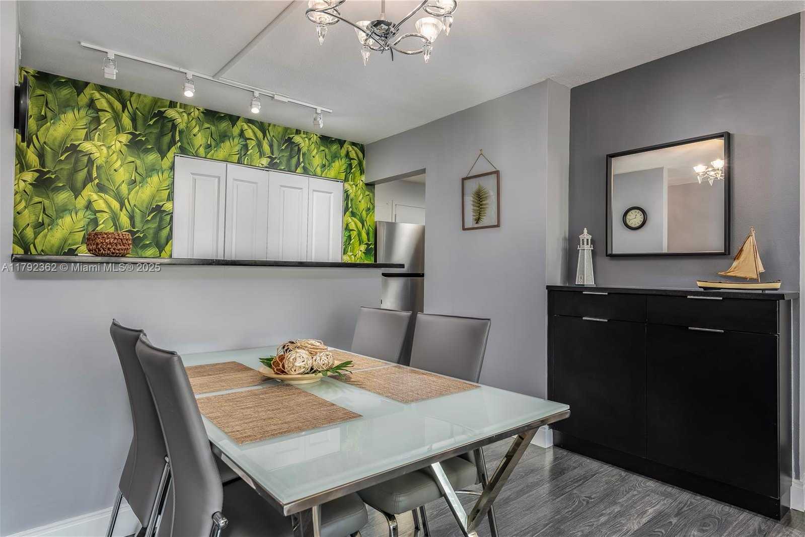 Small Image of 200 178TH DR #604, Sunny Isles Beach Number 13