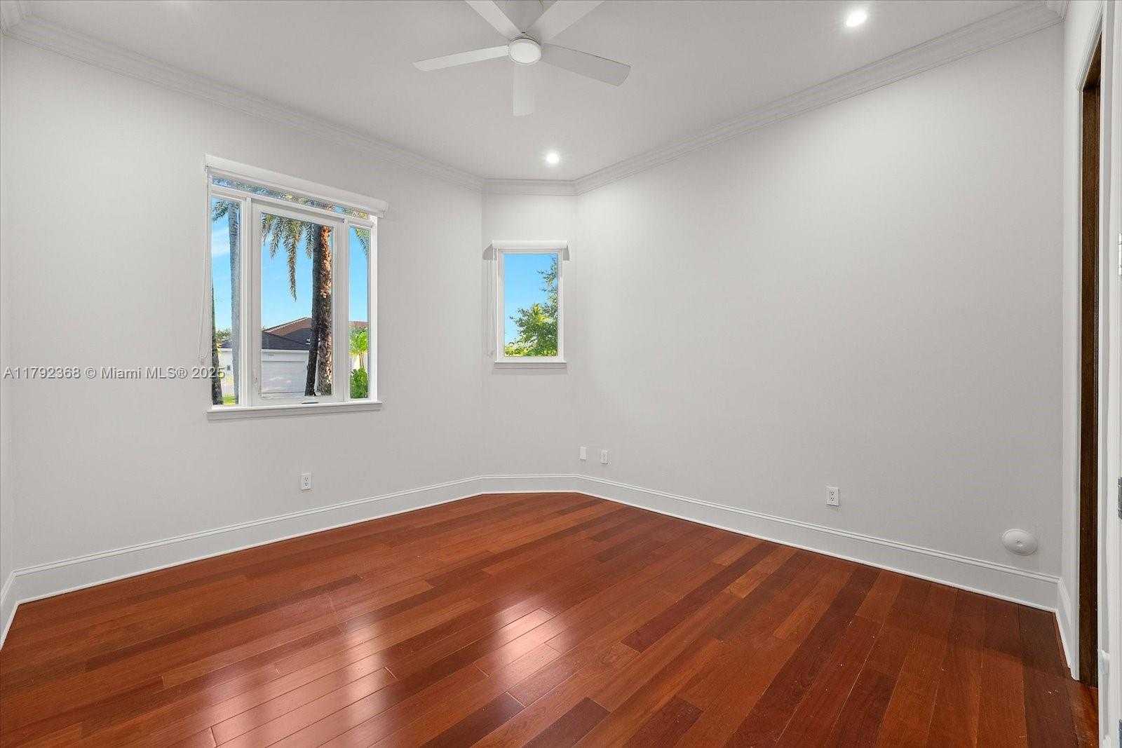 Small Image of 9463 SOUTH WEST 123RD TER, Miami Number 30