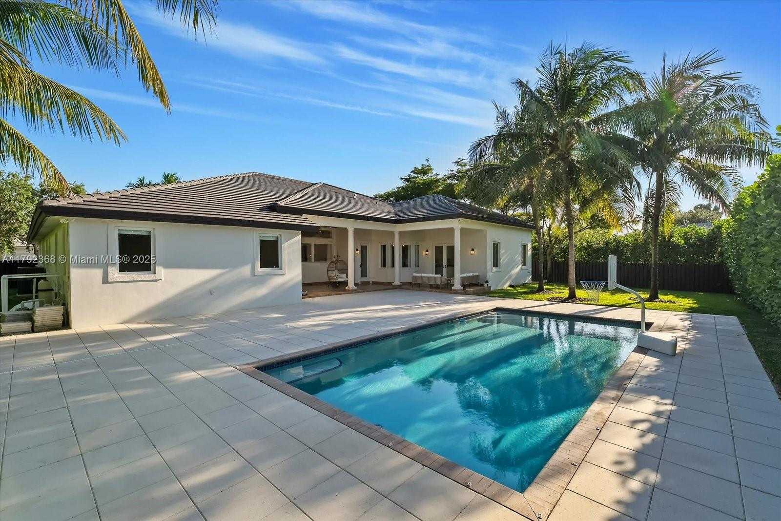Small Image of 9463 SOUTH WEST 123RD TER, Miami Number 41