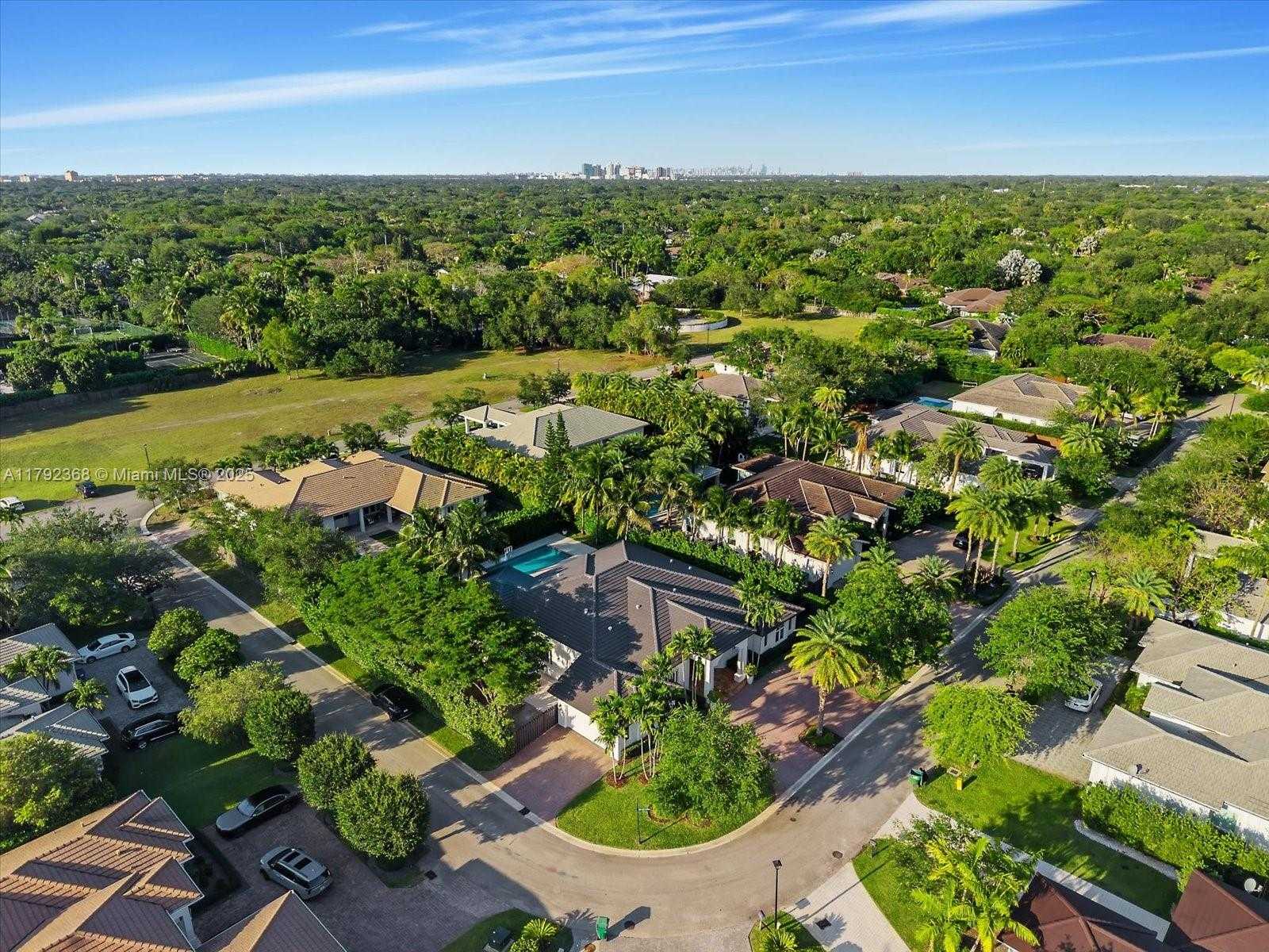Small Image of 9463 SOUTH WEST 123RD TER, Miami Number 48