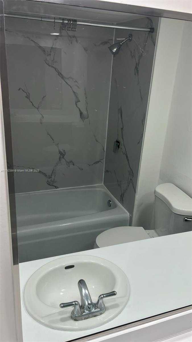 Small Image of 4430 NORTH WEST 79TH AVE #1D, Doral Number 5