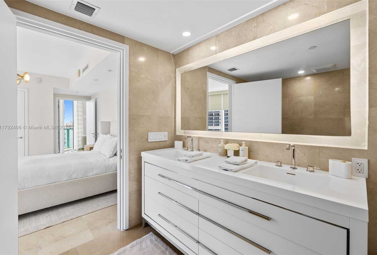 Small Image of 6000 INDIAN CREEK DR #18A, Miami Beach Number 10