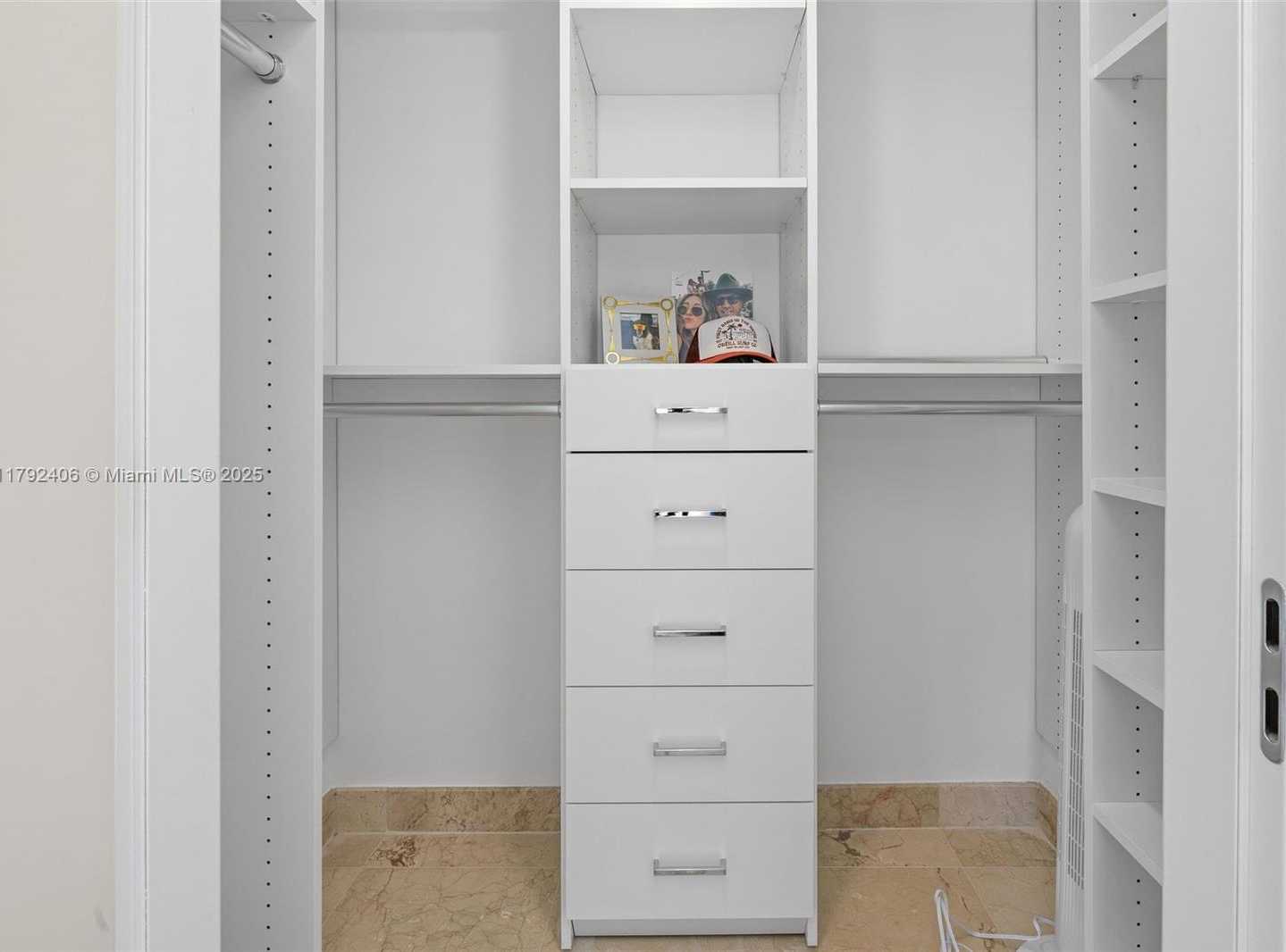 Small Image of 6000 INDIAN CREEK DR #18A, Miami Beach Number 11
