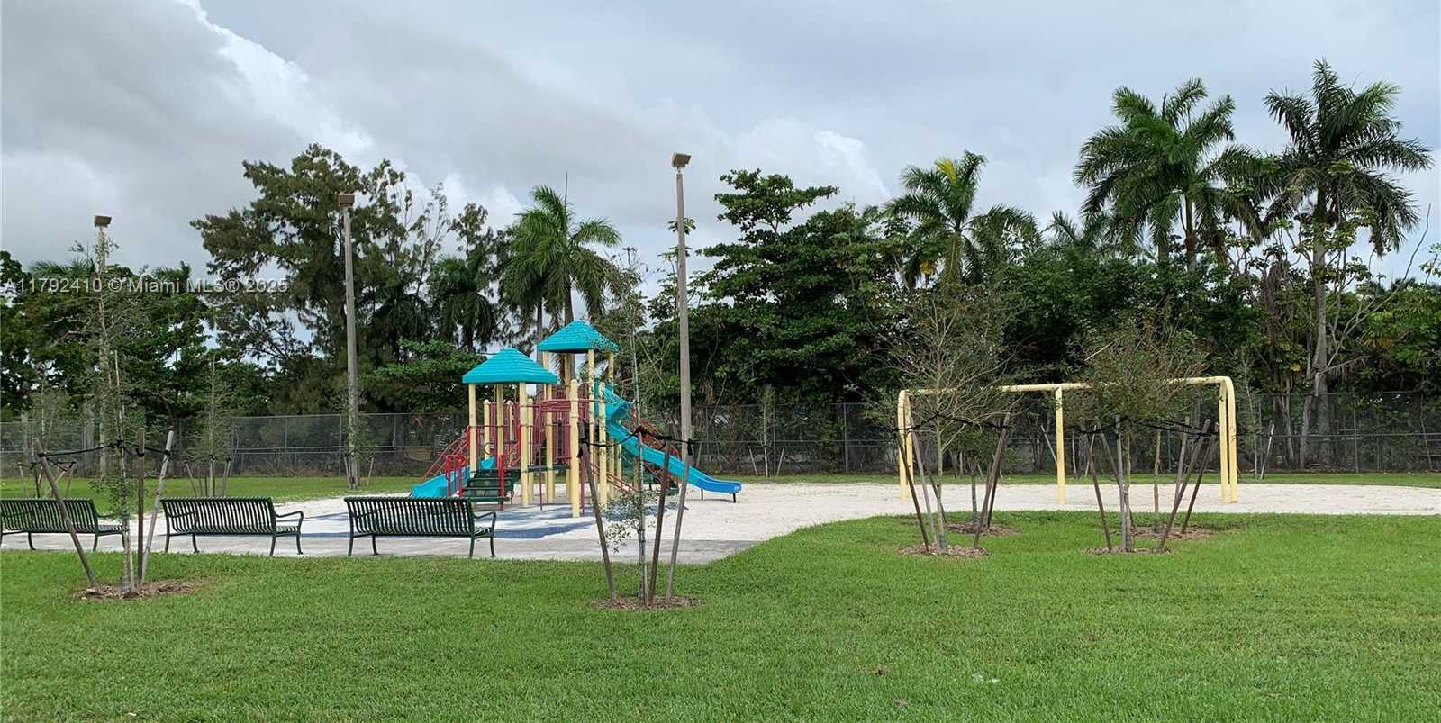 Small Image of 8457 NORTH WEST 4TH CT #8457, Miami Number 21