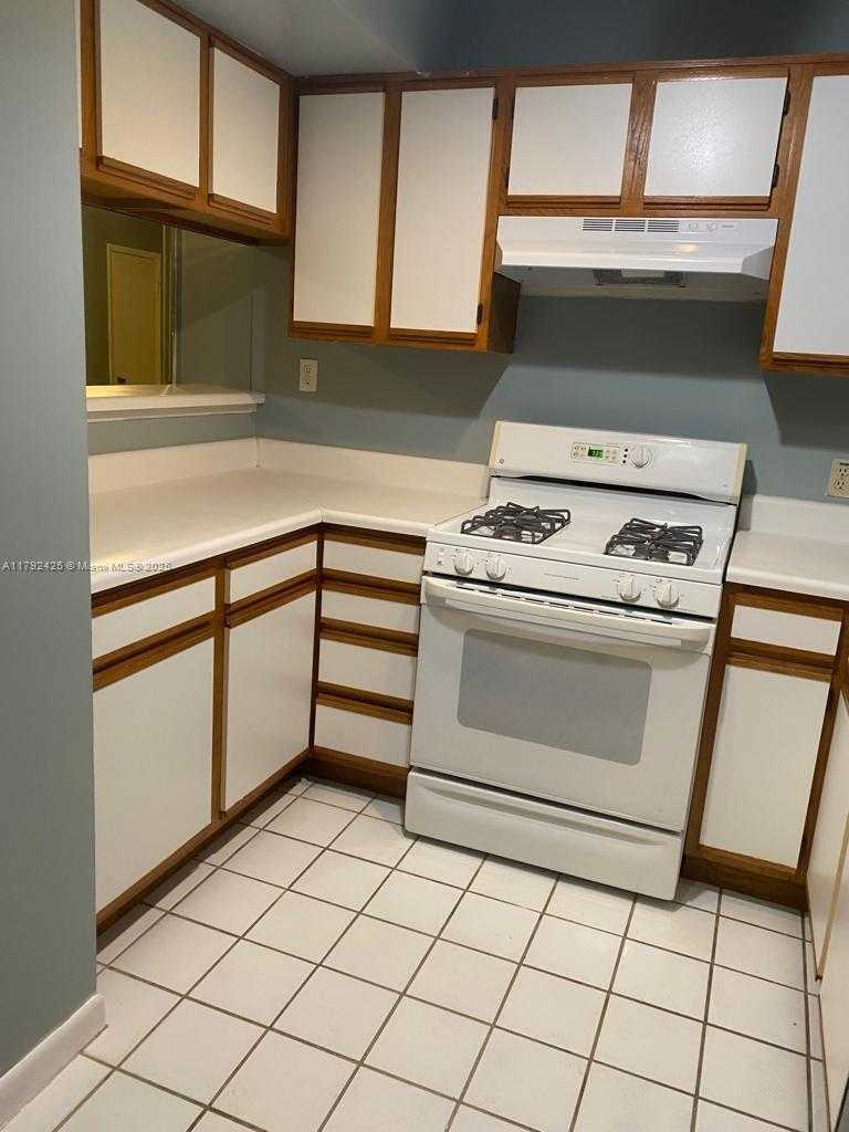 Small Image of 15290 SOUTH WEST 106TH LN #307, Miami Number 4