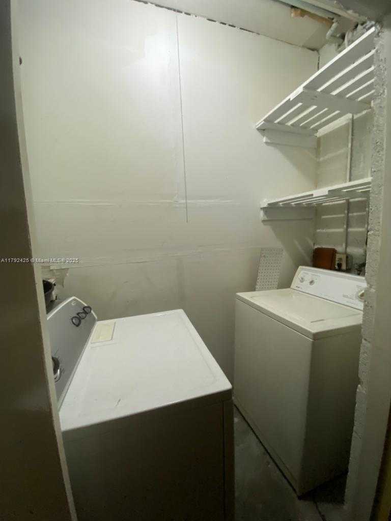 Small Image of 15290 SOUTH WEST 106TH LN #307, Miami Number 5