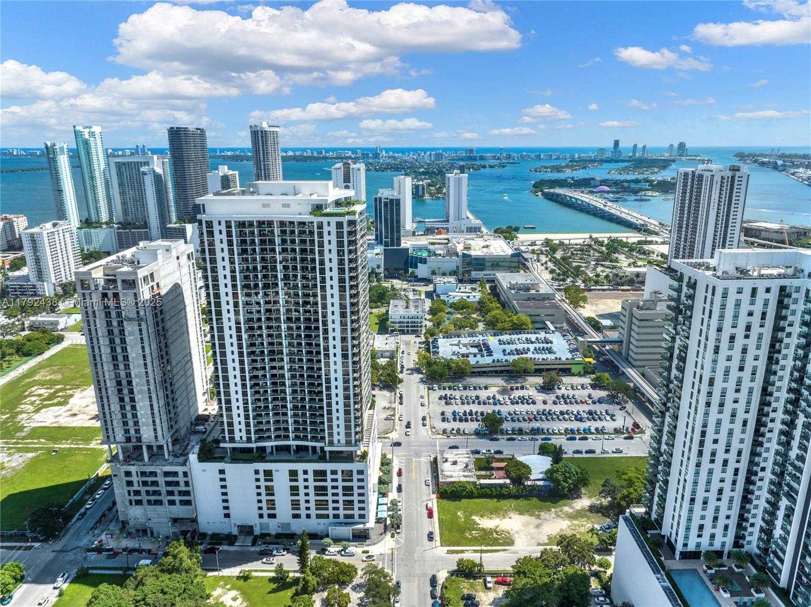 Small Image of 1600 NORTH EAST 1ST AVE #2803, Miami Number 6