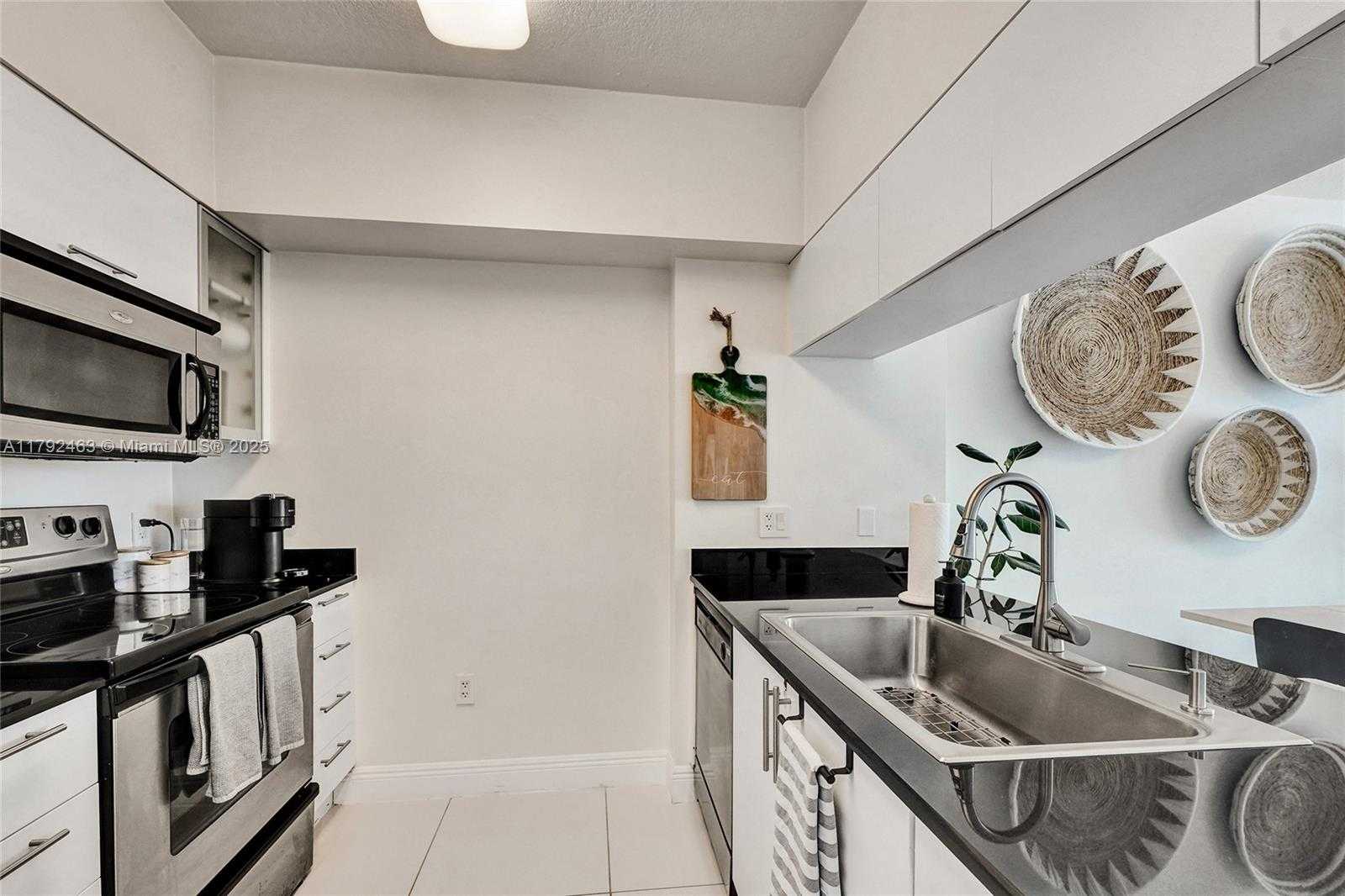 Small Image of 1750 NORTH BAYSHORE DR #4805, Miami Number 10